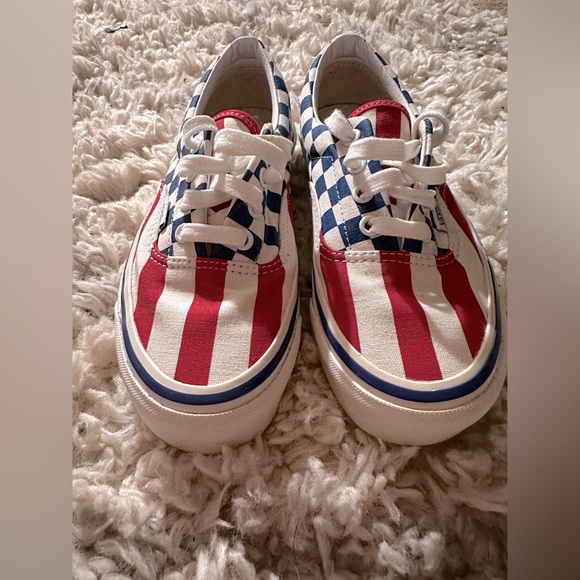 Patriotic Red, White and Blue Vans - Picture 1 of 3
